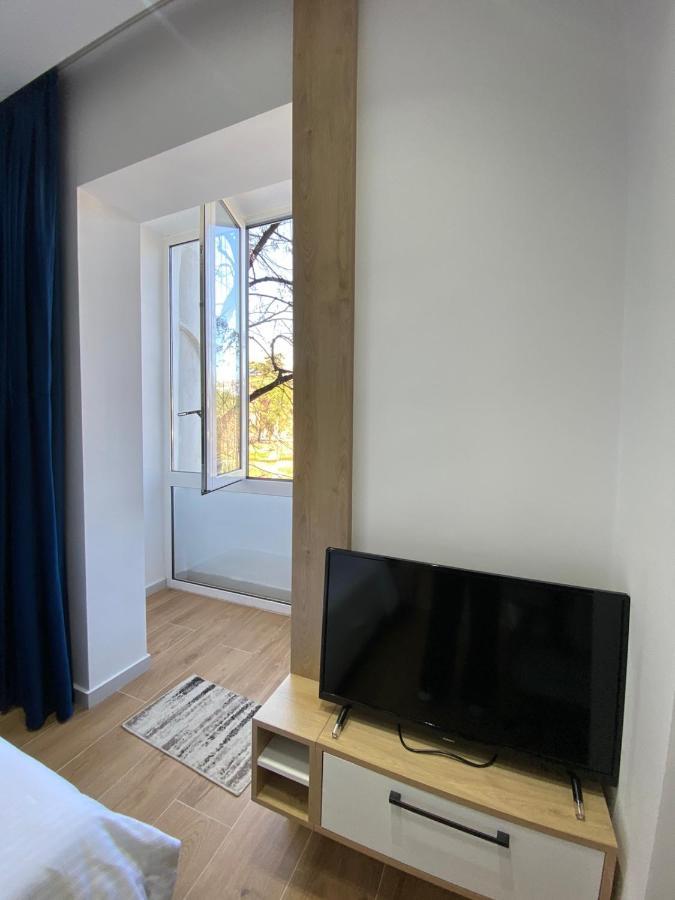Apartament In Blloku In Front Of Taiwan Tiranë Ngoại thất bức ảnh