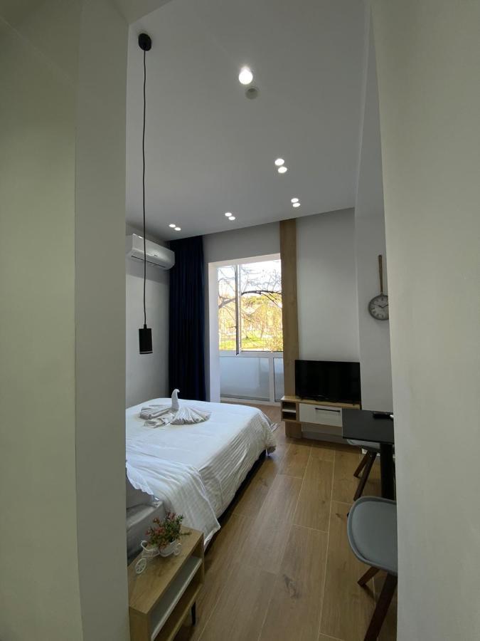 Apartament In Blloku In Front Of Taiwan Tiranë Ngoại thất bức ảnh