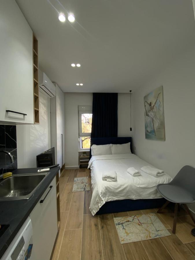 Apartament In Blloku In Front Of Taiwan Tiranë Ngoại thất bức ảnh