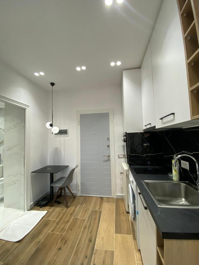 Apartament In Blloku In Front Of Taiwan Tiranë Ngoại thất bức ảnh