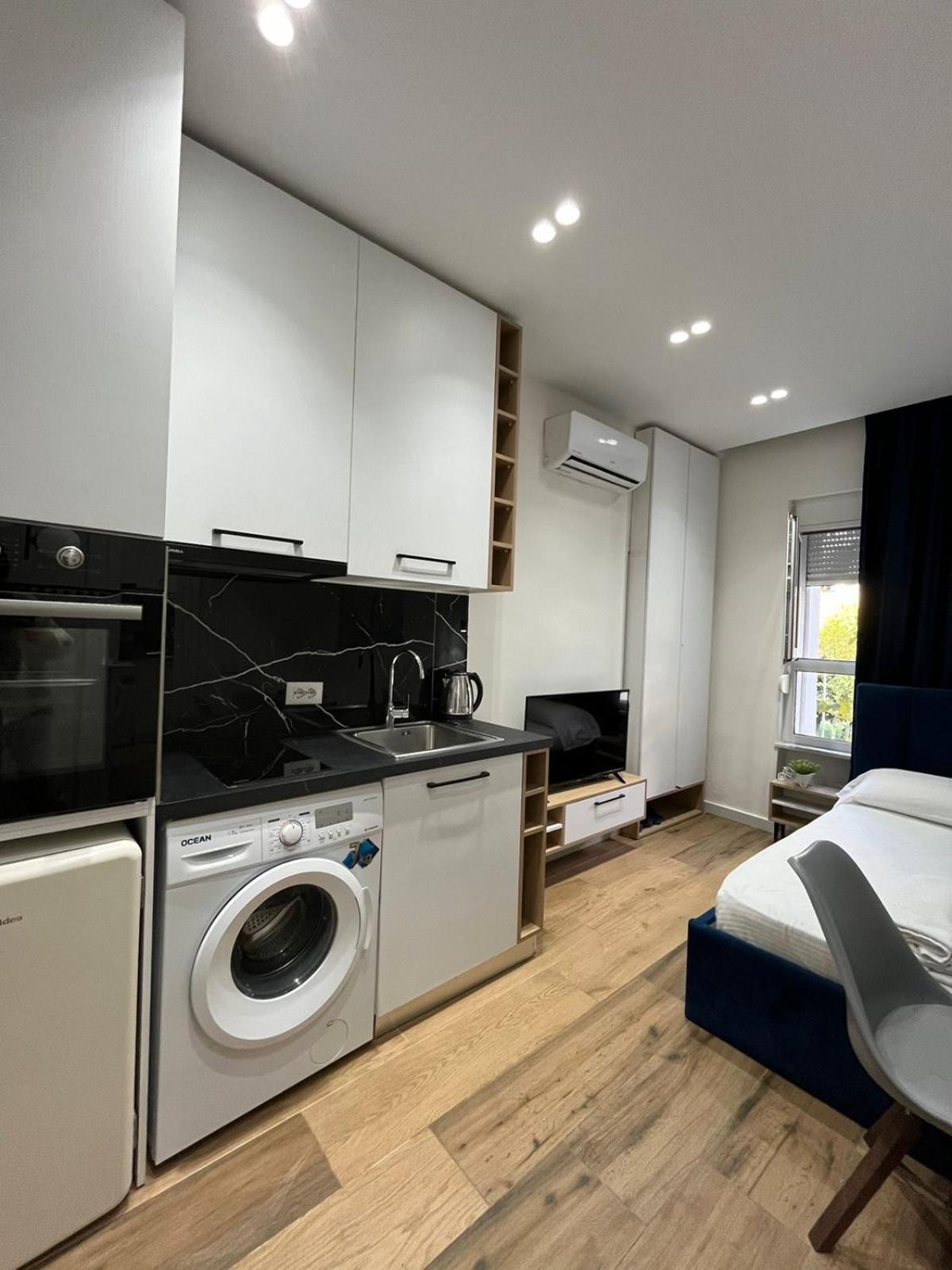 Apartament In Blloku In Front Of Taiwan Tiranë Ngoại thất bức ảnh